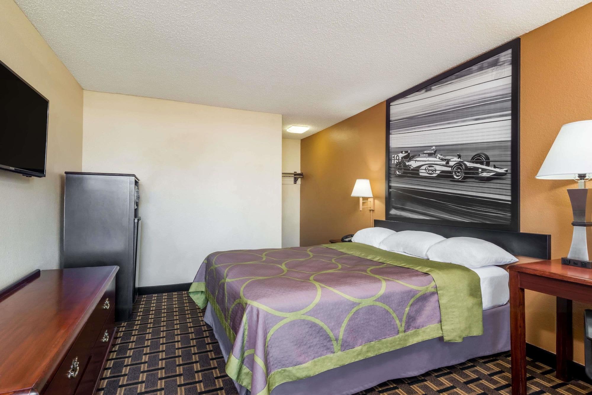 Отель Super 8 By Wyndham Indianapolis/Ne/Castleton Area Экстерьер фото