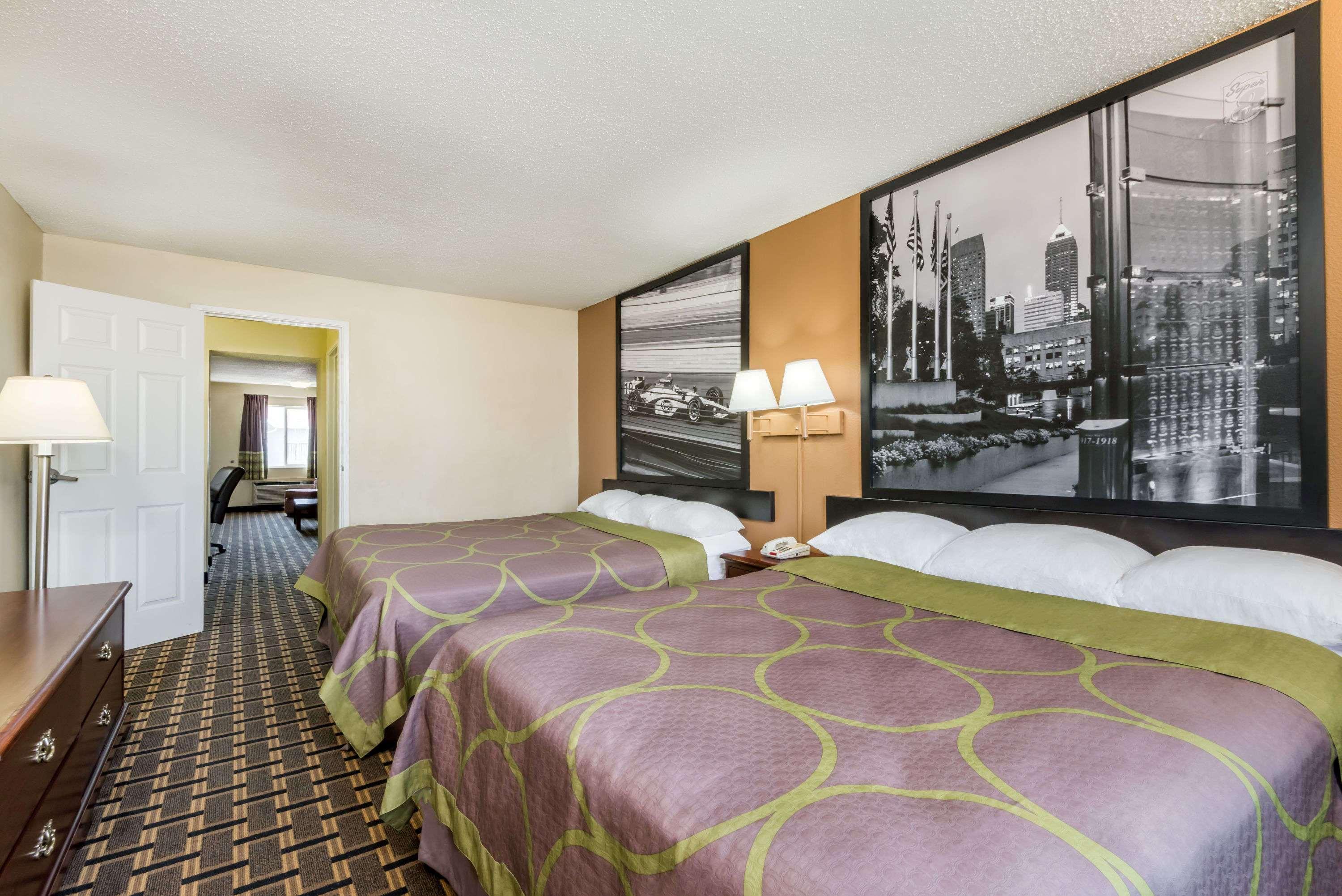 Отель Super 8 By Wyndham Indianapolis/Ne/Castleton Area Экстерьер фото
