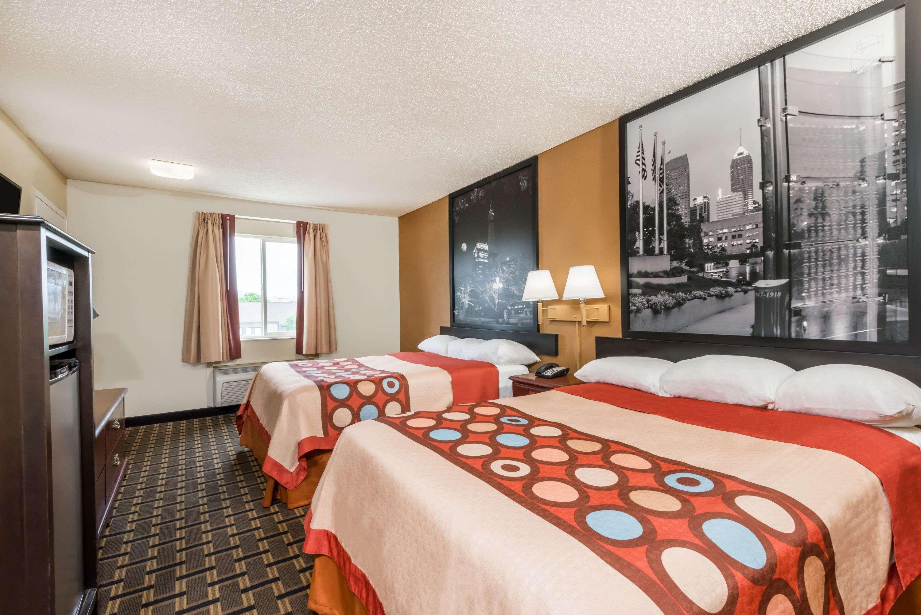 Отель Super 8 By Wyndham Indianapolis/Ne/Castleton Area Экстерьер фото