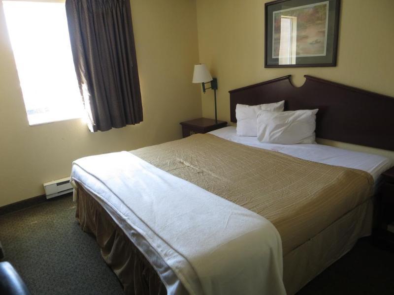 Отель Super 8 By Wyndham Indianapolis/Ne/Castleton Area Экстерьер фото