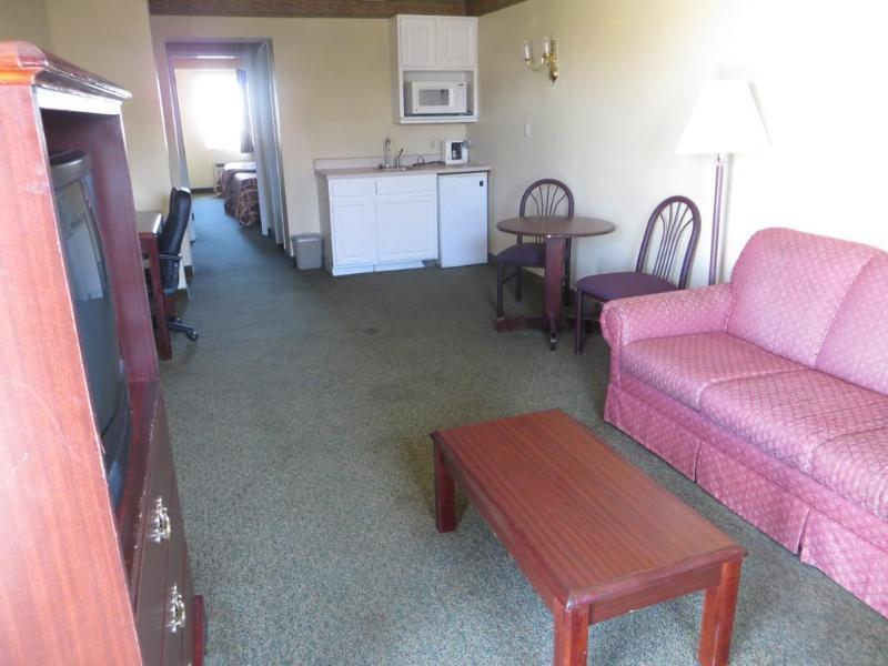 Отель Super 8 By Wyndham Indianapolis/Ne/Castleton Area Экстерьер фото
